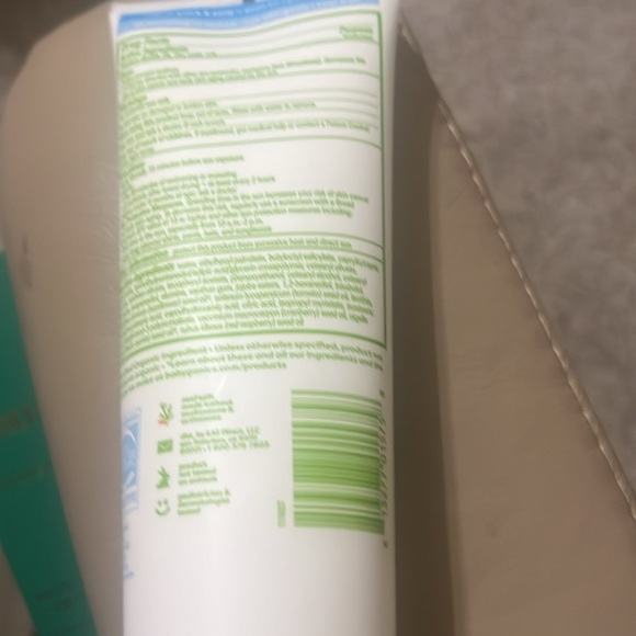 Babyganic SPF mineral sunscreen pediatrician tested - Picture 2 of 3